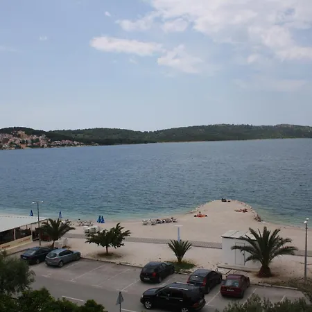 Daniela تروغير