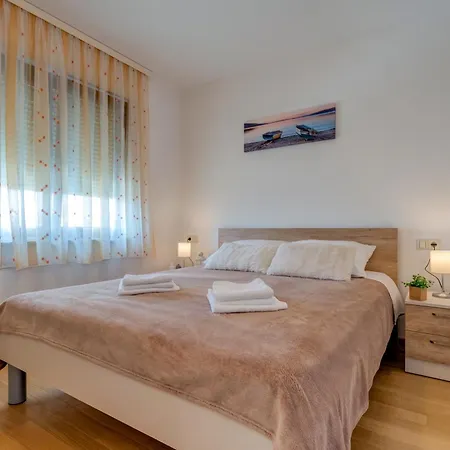 Daniela * تروغير