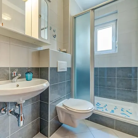 Daniela Apartament *