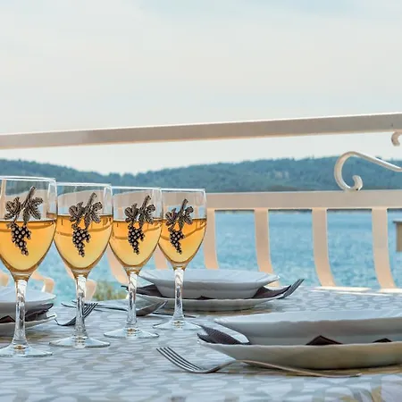 Daniela Apartament *