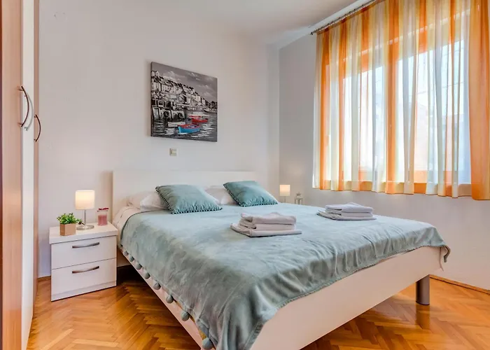 Daniela Трогір